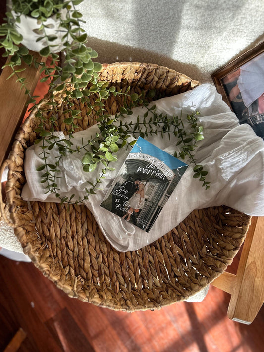 Fun & fresh Digital Elopement Announcement Template elopement invitation just married, tied the knot, secret Las Vegas wedding invite bride